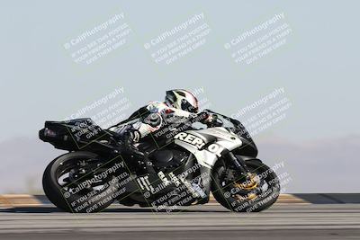 media/Dec-01-2025-Moto Forza (Mon) [[2daa91e15f]]/2-Intermediate Group/Session 2 Turn 9 Entry/